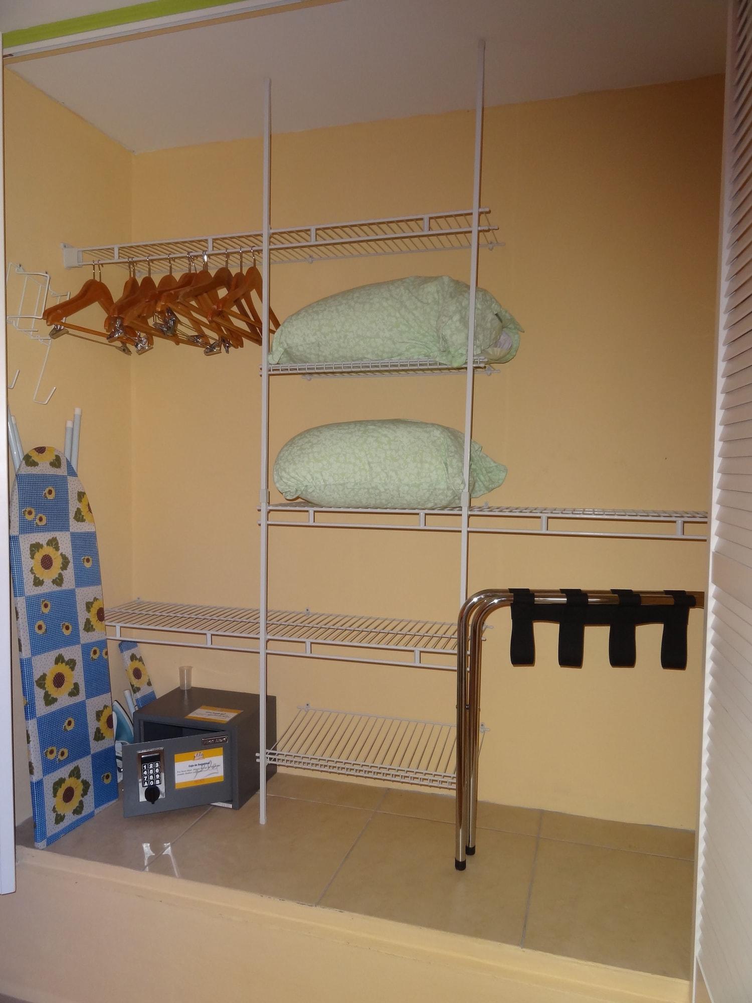 Del Rey Apartments Aruba Екстер'єр фото