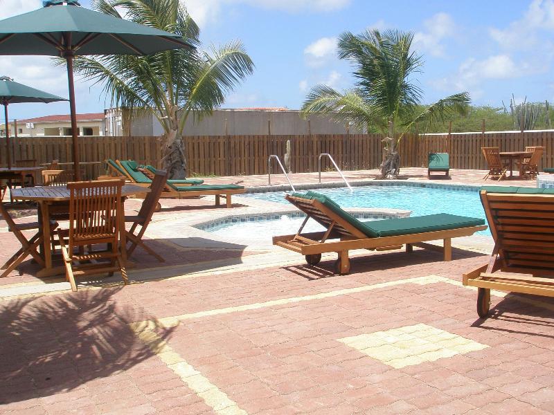 Del Rey Apartments Aruba Екстер'єр фото