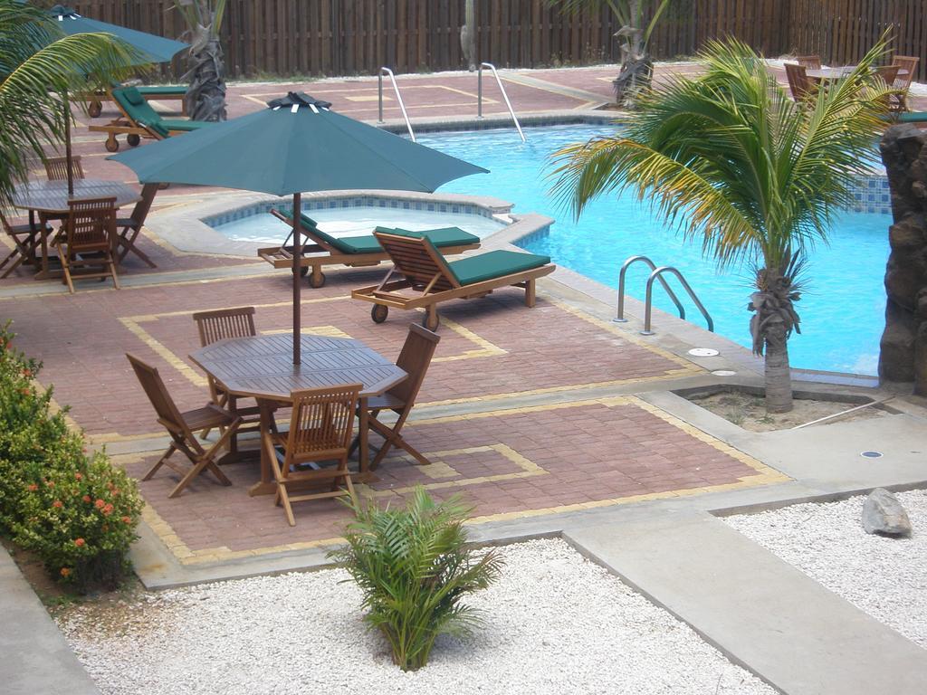 Del Rey Apartments Aruba Екстер'єр фото
